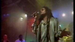 MAXI PRIEST  DANCING MOOD  LIVE 85 [upl. by Ian]