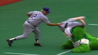 LADPHI Lasorda has enough with the Philly Phanatic [upl. by Fidelis]