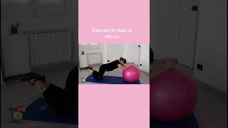 ADDOMINALI  CORE TRAINING  Esercizio con Fitball [upl. by Hecht]