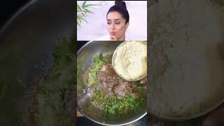 Shraddha kapoor favourite breakfast Kakri chi bhakri recipe cooking weightloss celebrityrecipe [upl. by Keegan64]