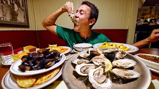 Americas Oldest Restaurant 🦪 OYSTER BAR  CLAM CHOWDER  Union Oyster House Boston [upl. by Telocin]