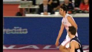 Assist di Dejan Bodiroga canestro di Erazem Lorbek Lottomatica Virtus Roma [upl. by Notlad]