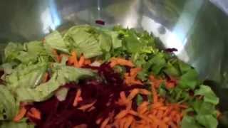 RECETTE DE SALADE CAROTTES BETTERAVES ETC [upl. by Haizek721]