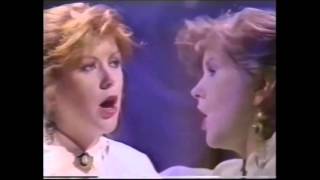 Kirsty MacColl  Days  Wogan 1989 [upl. by Anitaf]