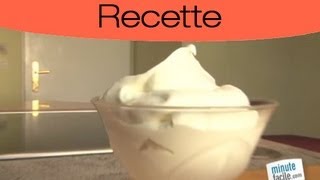 Comment monter une crème chantilly [upl. by Airdnaxela]