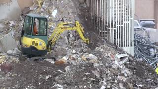 Yanmar Vio25 Mini Excavator Zero Tail at Work [upl. by Lednam919]