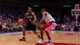 Corliss Williamson Posterizes Harrington [upl. by Nayek]