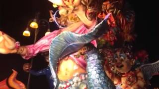 Carnevale di Sciacca 2014  carro allegorico quotPuoi solo amarlaquot [upl. by Seligmann399]