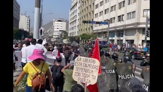 Cercado de Lima Manifestantes bloquean la Av Abancay en pleno APEC 2024 [upl. by Arayc]