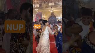 Tanishaa Mukerji doing the Dhunuchi Dance at the Mukherjee Familys Durga Puja festivities [upl. by Symon]