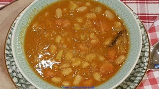 How to make Greek White Bean Soup  Fasolada  Φασολάδα [upl. by Callie599]