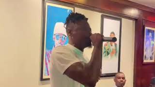 Aganaga ne Pallaso kyebakoze Alien Skin [upl. by Annora]