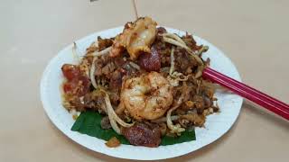 Michelin Bib Gourmand Jin Kor Char Kuey Teow 槟榔律驰名仁哥炒粿条 and Joo Hooi Cafe 愉園茶室 Penang Road 槟成 檳城 [upl. by Allayne]