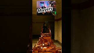 Michael mayers regalando dulces en COD tercosgaming warzone callofduty michaelmyers [upl. by Yreme]