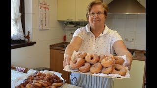 LE CIAMBELLINE FRITTE  RICETTE DELLA NONNA MARIA [upl. by Zulaledairam]