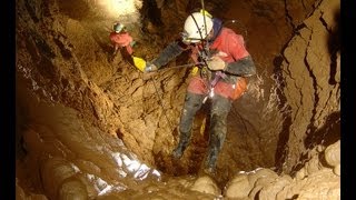 Espeleología Sistema Sima Gesm  Sima de la Luz Exploraciones 2012 [upl. by Ardyth]