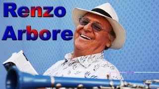 Renzo Arbore a Sanremo 2014 Orchestra Italiana e Canzoni Napoletane  Commento [upl. by Klecka72]