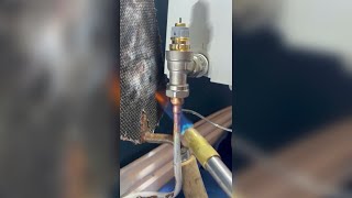 How to change radiator valves like a pro [upl. by Nosidam]