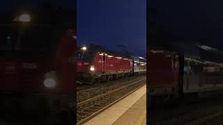 Siemens Vectron og dobbeltdækkervogne på Ringsted station danmark trainspotting dsb train [upl. by Ennovihs385]