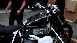 BMW R18 Unboxing [upl. by Ssidnac920]