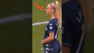 Neymar VS 11 Pemain Sepak Bola Wanita [upl. by Yance968]