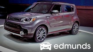 2017 Kia Soul Review  Features Rundown  Edmunds [upl. by Erodoeht]