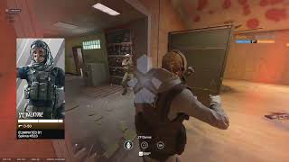 Salttiksen IQ pislajumpparutiini amp Rojun blitz strobocop breakdance  Rainbow 6 Siege [upl. by Nnaeilsel]