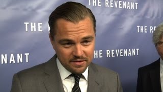 DiCaprio e Iñáritu estrenaron en París quotEl renacidoquot [upl. by Enaek]