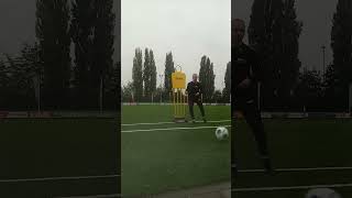 Techniektraining binnenkant voet wegdraaien [upl. by Skier546]