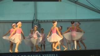 Niñas de 5 años del curso de danza de ballet clásico en la Fiesta Mayor de Sarrià 2012 [upl. by Dalton]