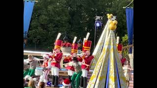 DISNEY PARKS MAGICAL CHRISTMAS DAY PARADE 2023 LIVE OPENING NUMBER with DEREK HOUGH JULIANNE HOUGH [upl. by Fabrice676]