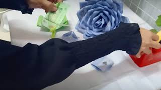 Tutorial cara buat bunga duit dengan rm1  kelopak tudung Fareha  bouquet money rose [upl. by Ternan]