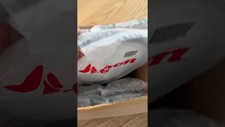 Unboxing a new tennisracket [upl. by Sabina]