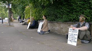 Right To Acquit  blank placard protest outside a UK court [upl. by Diarmuid]