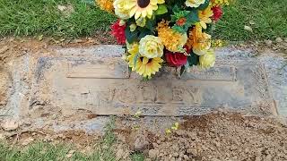 The Grave of former WQSB radio DJ Charles CJ Jolley in Rainsville Alabama [upl. by Damaris54]