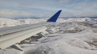 Landing in Gunnison United E175 [upl. by Faxan]