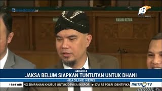 PN Jaksel Tunda Pembacaan Tuntutan Ahmad Dhani [upl. by Nuahsal923]