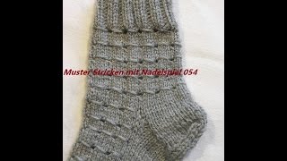 Muster Stricken mit NadelspielStricken lernenMuster für PulloverSockenMützeTutorial Kreativ [upl. by Cestar]