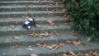 Test 2 les escalier 2 Axial UTB18 Capra [upl. by Salesin981]