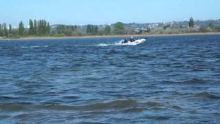 Barque Aquasilure 380 avec moteur Mercury 15cv 4t en situation [upl. by Yahsel884]