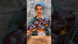 Bossche bol  Dutch classics episode 27 dutchfood dutchclassics bosschebol moorkop recipe food [upl. by Asertal109]