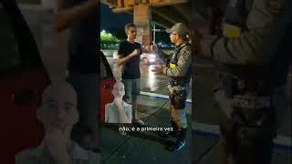 Vídeo de um intérprete ouvinte em LIBRASAmei o vídeo viu Parabéns o policial e o surdo [upl. by Leasi]