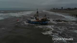 Garnalenkotter IJM 22 is gered Zandvoort [upl. by Sebastien]