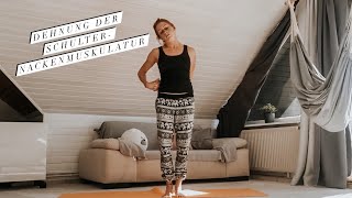 10min  Yoga  Dehnung der SchulterNackenmuskulatur [upl. by Dnesnwot]