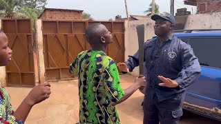 Le Policier Pipi WOBAHO en danger à cause du Casque [upl. by Iron]