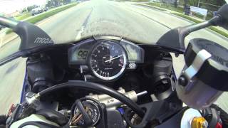 2007 YAMAHA R1 VS 2009 YAMAHA R1 Street Race [upl. by Marlyn]