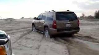 2007 tahoe z71 plaing in sand [upl. by Perkin]