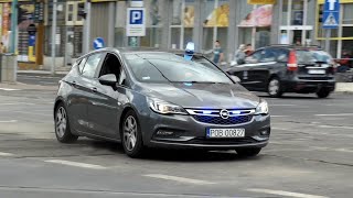 Alarmowo Policja  nieoznakowany radiowóz Opel Astra  KMP Poznań [upl. by Ahsenet]