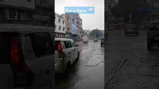 Rain me fass gaye jaam me friends New delhi bohut baarish hai aaj saavdhani se gari chalaye [upl. by Clarette]