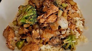 Chicken amp Broccoli over White Rice in 22 inch ESeries Blackstone Indoor Griddle [upl. by Sissie843]